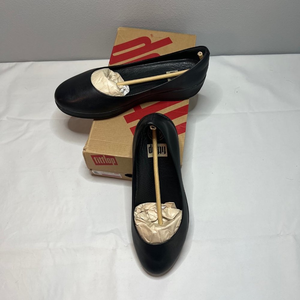 NWT Fitflop Black Leather Superballerina All Black Womens Size 8.5